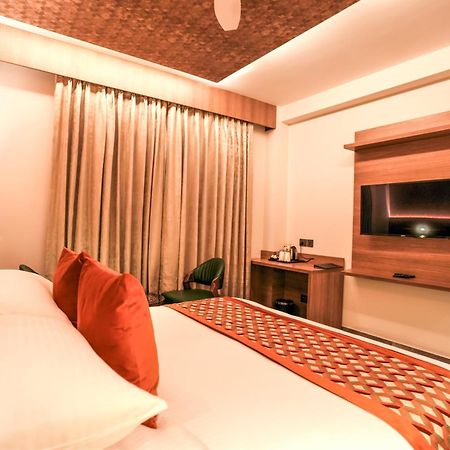 Rj Hotel - Managed By Atithi House Greater Noida Εξωτερικό φωτογραφία