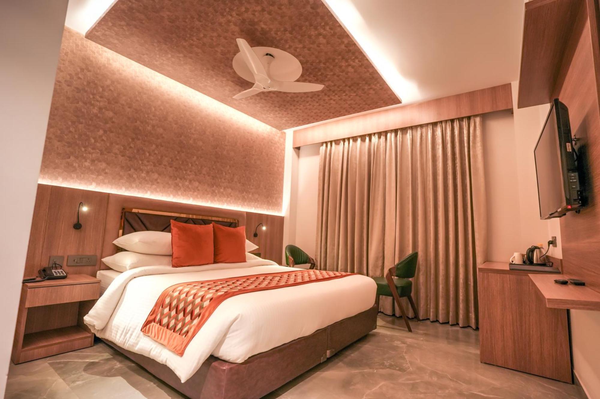 Rj Hotel - Managed By Atithi House Greater Noida Εξωτερικό φωτογραφία