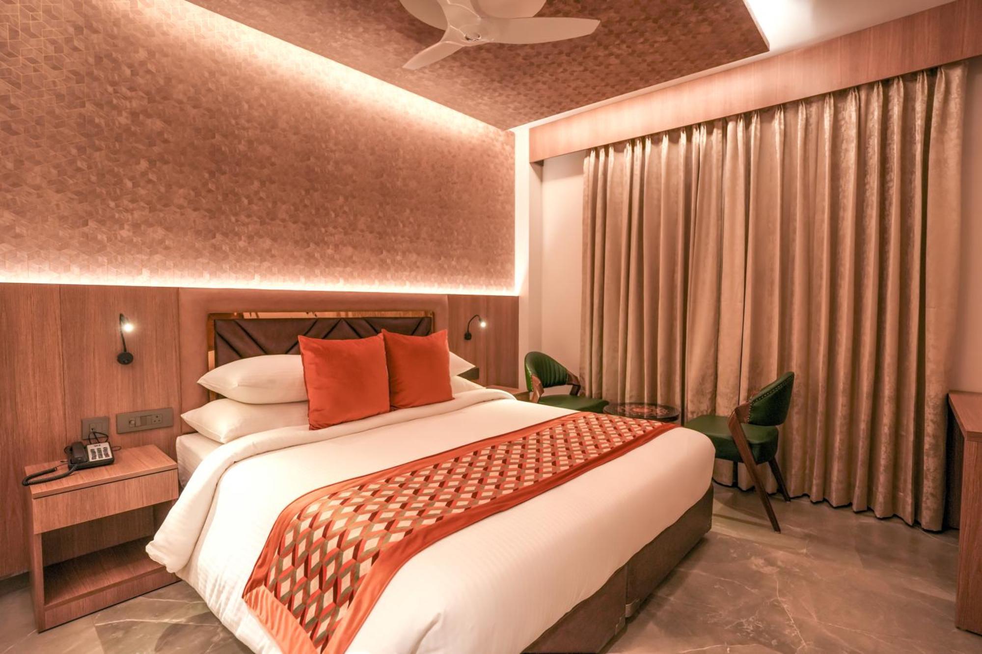 Rj Hotel - Managed By Atithi House Greater Noida Εξωτερικό φωτογραφία