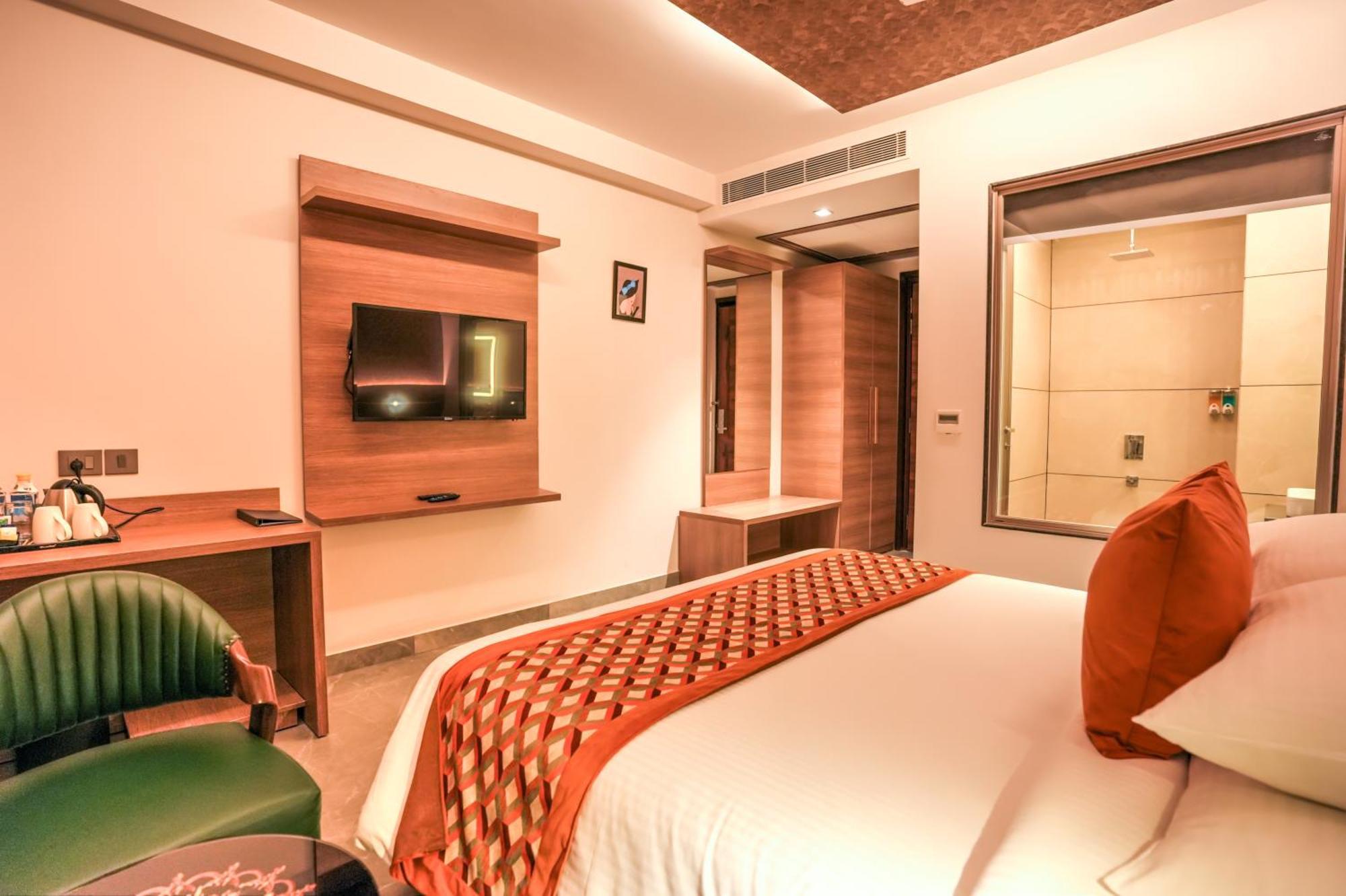 Rj Hotel - Managed By Atithi House Greater Noida Εξωτερικό φωτογραφία