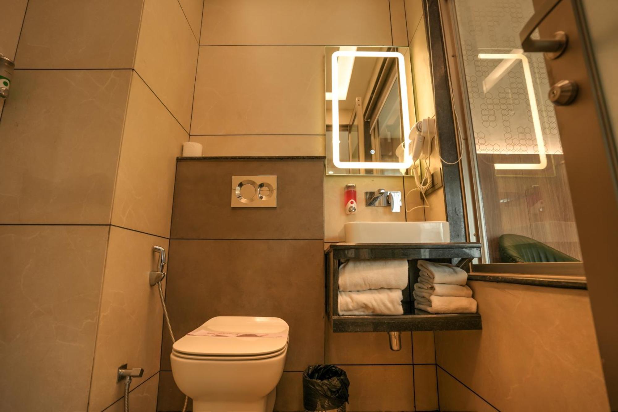 Rj Hotel - Managed By Atithi House Greater Noida Εξωτερικό φωτογραφία