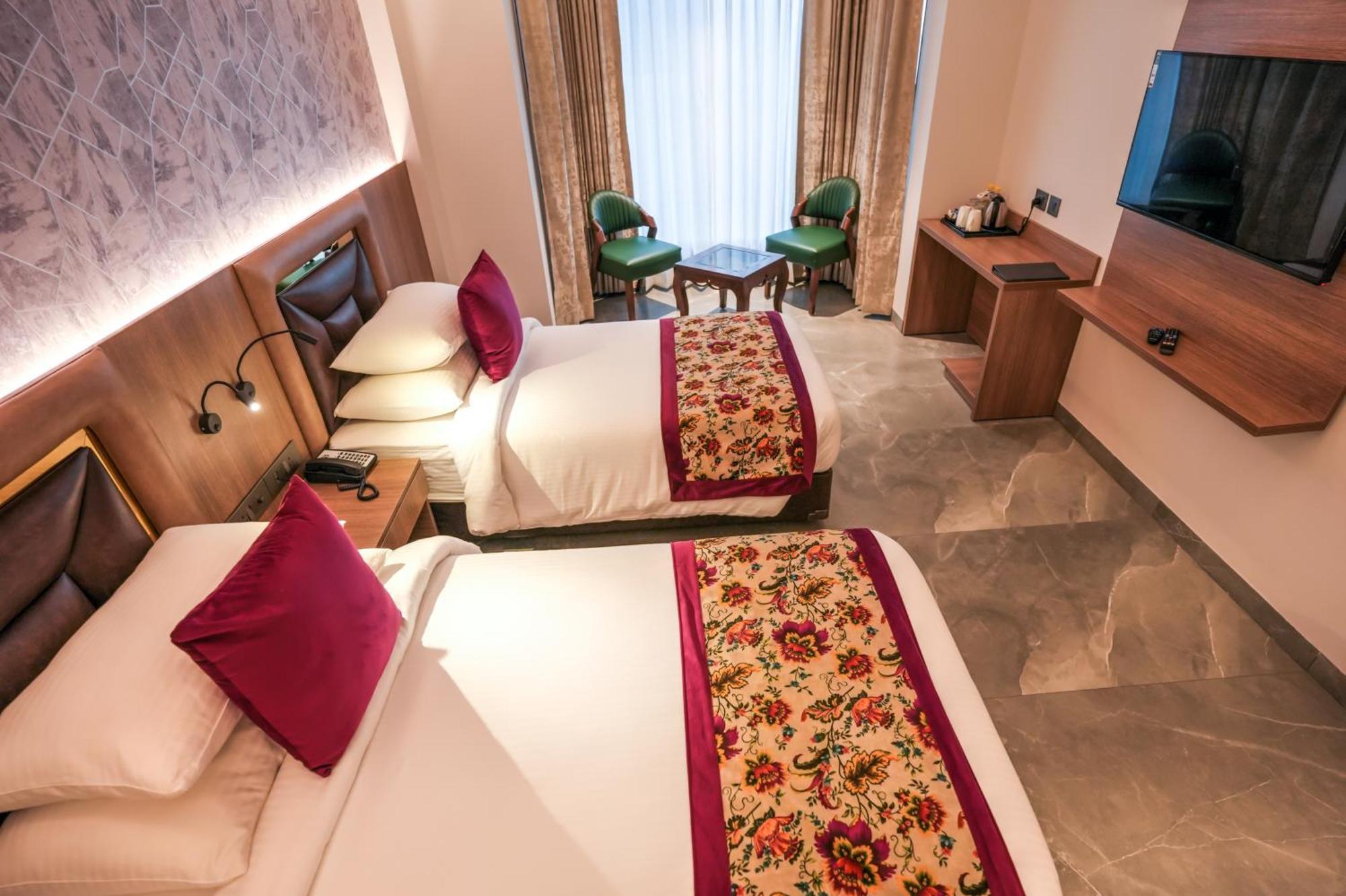 Rj Hotel - Managed By Atithi House Greater Noida Εξωτερικό φωτογραφία