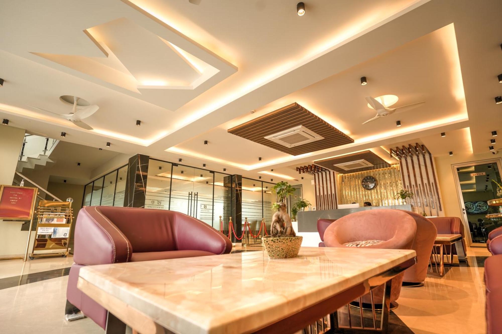 Rj Hotel - Managed By Atithi House Greater Noida Εξωτερικό φωτογραφία