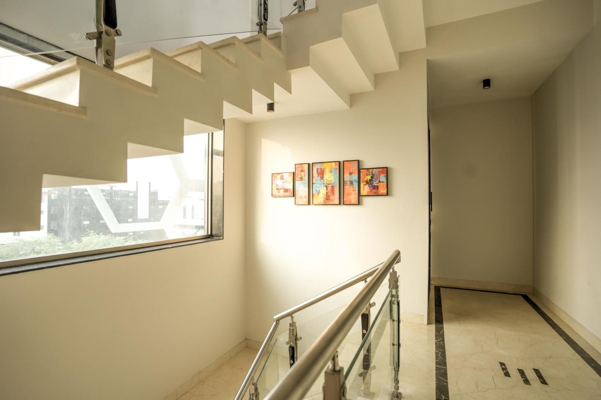 Rj Hotel - Managed By Atithi House Greater Noida Εξωτερικό φωτογραφία